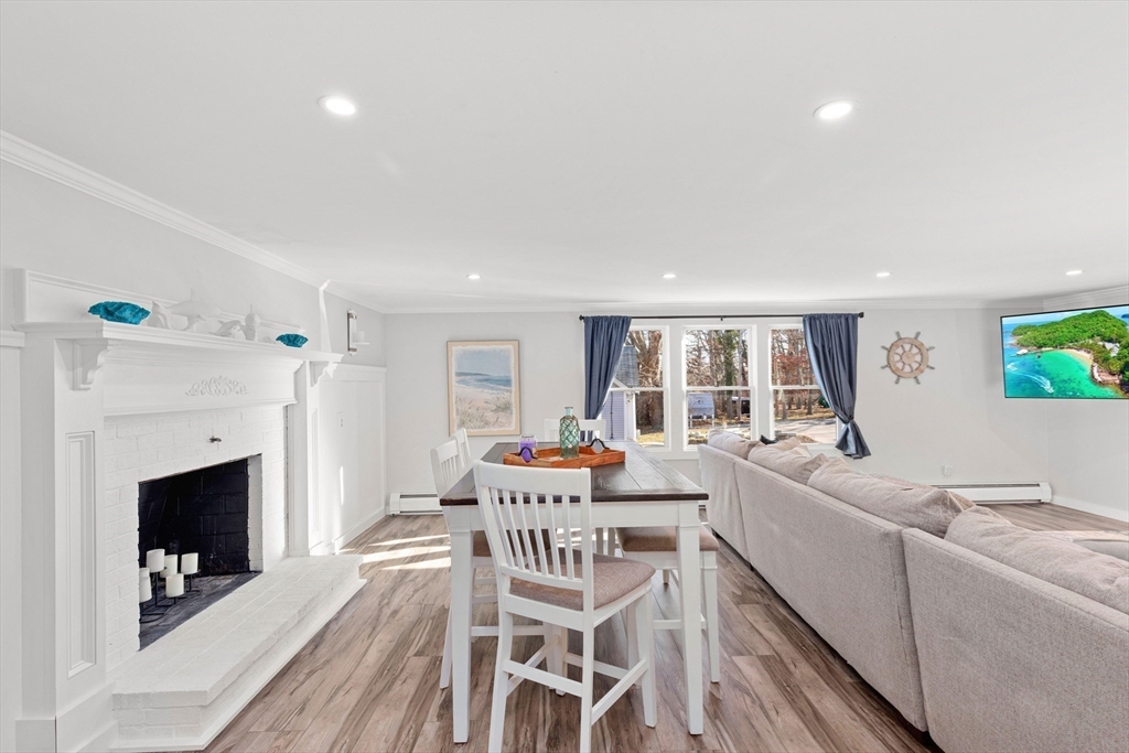 61 Bettys Pond Road Centerville, MA 02632 - Photo 7 of 29 Gallery Image 7