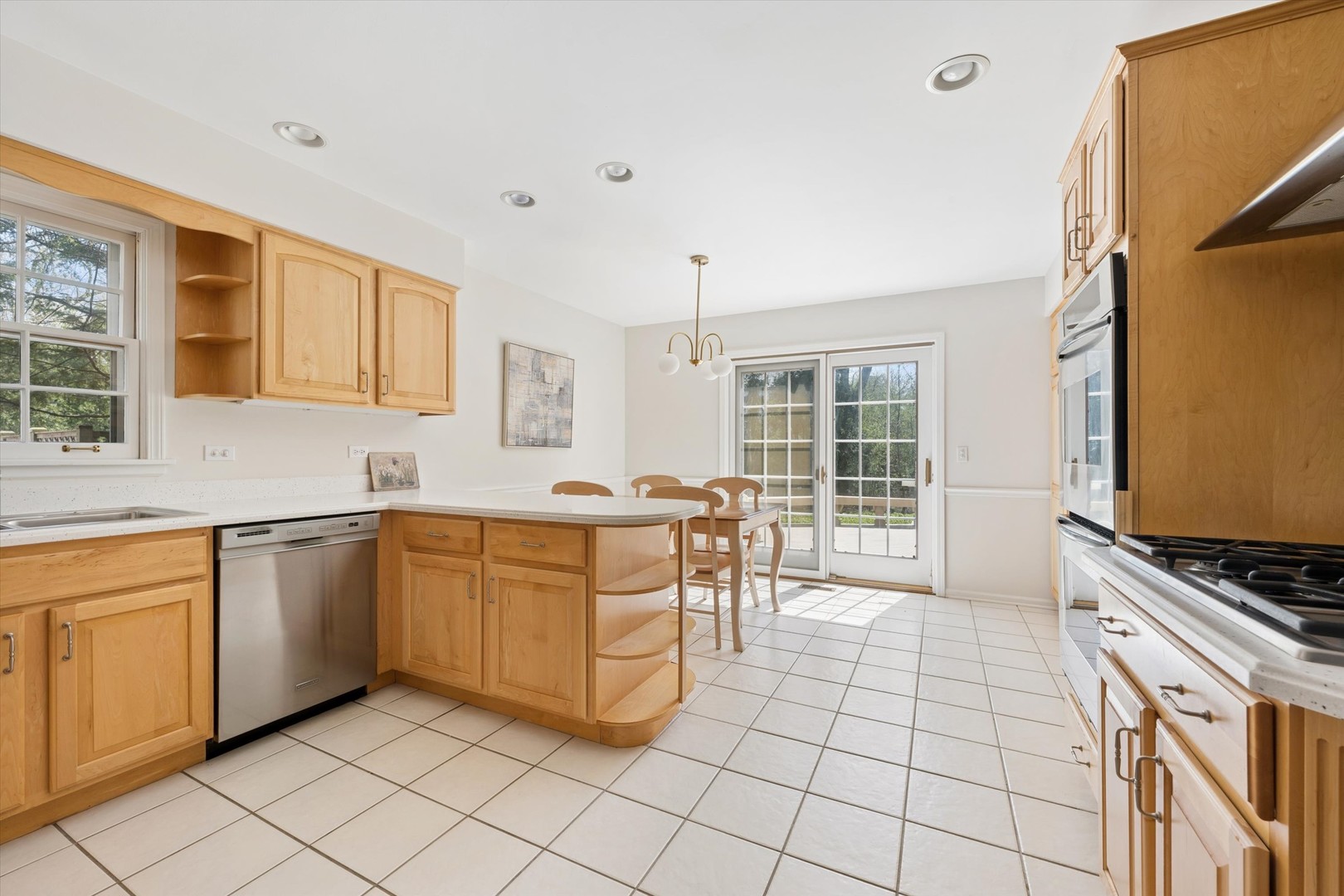 2629 Illinois Road Northbrook, IL 60062 - Photo 9 of 30