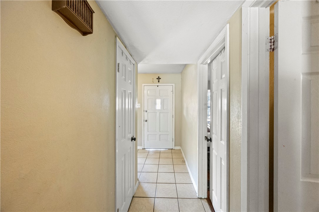 224 Pecos Drive Portland, TX 78374 - Photo 5 of 16