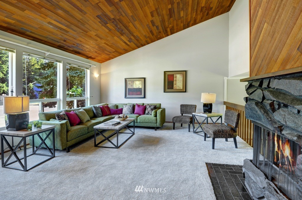 14131 149th Place Southeast Renton, WA 98059 - Photo 2 of 17 Gallery Image 2