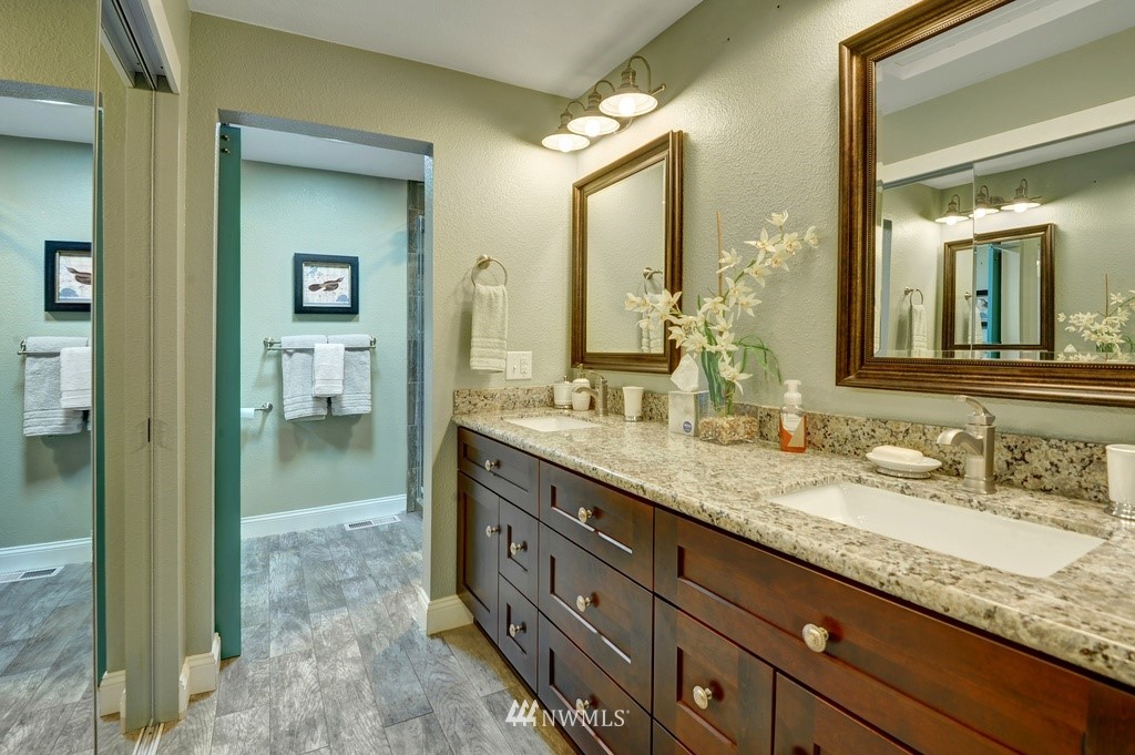 14131 149th Place Southeast Renton, WA 98059 - Photo 12 of 17 Gallery Image 12