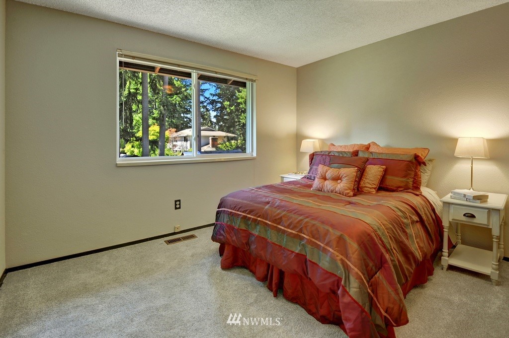 14131 149th Place Southeast Renton, WA 98059 - Photo 13 of 17 Gallery Image 13