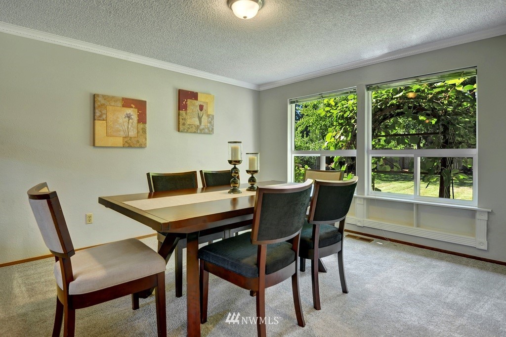 14131 149th Place Southeast Renton, WA 98059 - Photo 4 of 17 Gallery Image 4