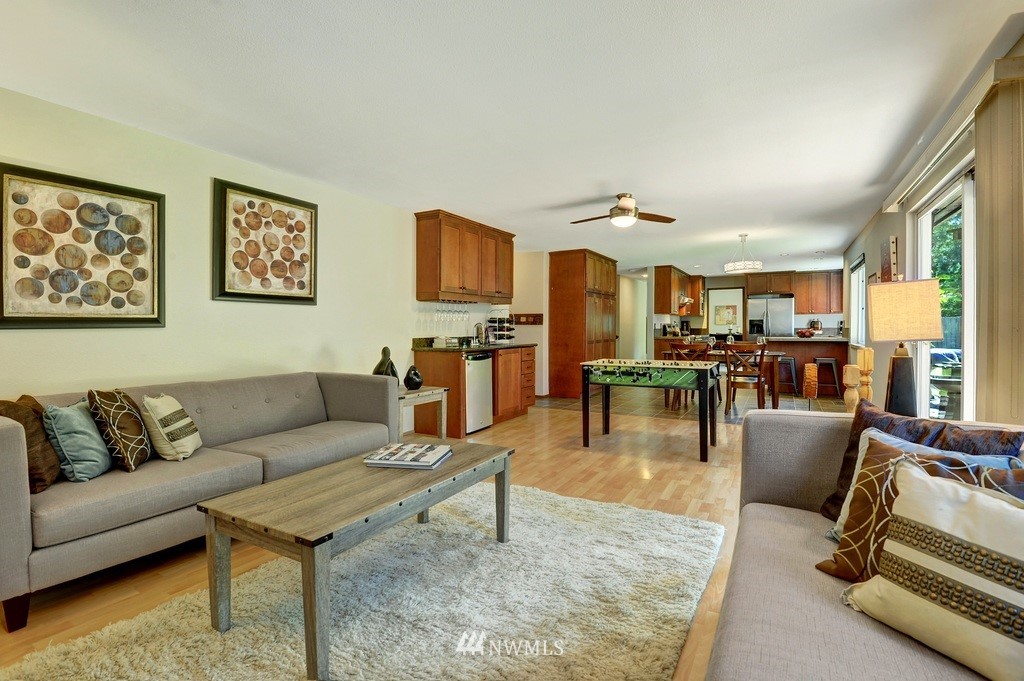 14131 149th Place Southeast Renton, WA 98059 - Photo 9 of 17 Gallery Image 9