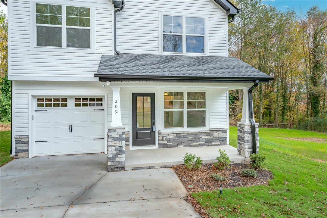 209 Magnolia Terrace Pendleton, SC 29670 - Photo 2 of 32