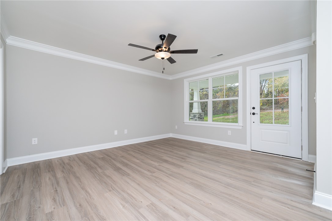 209 Magnolia Terrace Pendleton, SC 29670 - Photo 3 of 32