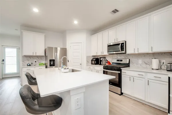 $2,550 | 4327 Whitefish Lane, Fulshear, TX 77494