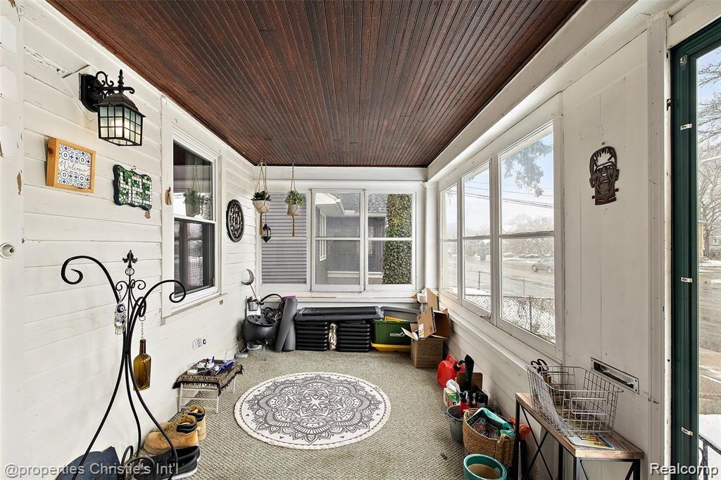 423 West 12 Mile Road Royal Oak, MI 48073 - Photo 14 of 42 423 W 12 Mile Interior-2.jpg