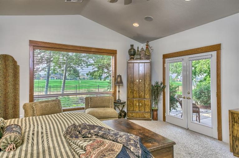 914 St Andrews Way Eagle Point, OR 97524 - Photo 14 of 35 Additional Photo