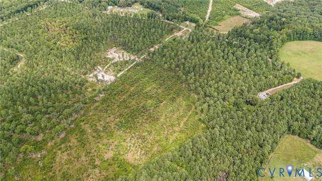 a view of a small yard