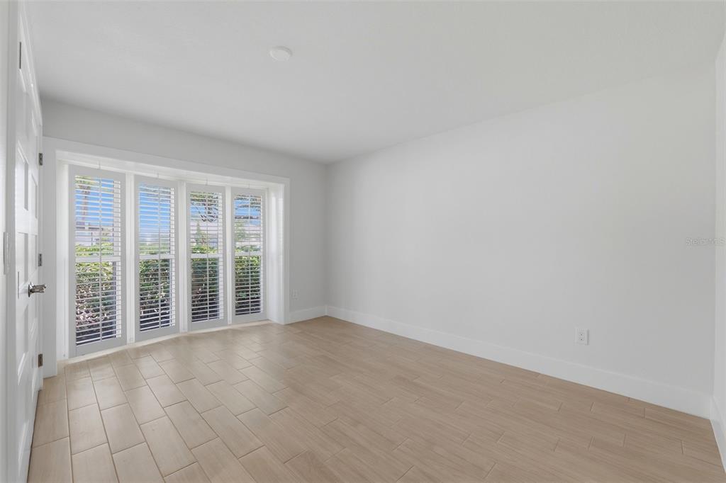 2080 Hawaii Avenue Northeast St. Petersburg, FL 33703 - Photo 29 of 58