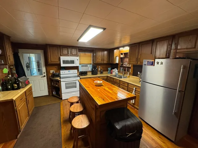 $249,900 | 2762 West Southern Avenue, Baldwin, MI 49304