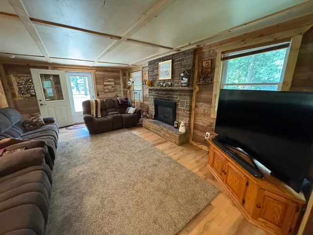 $249,900 | 2762 West Southern Avenue, Baldwin, MI 49304