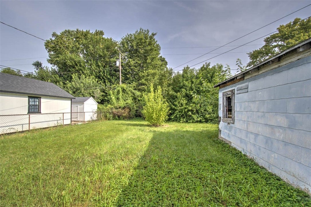 1260 East Johns Avenue Decatur, IL 62521 - Photo 21 of 22 Gallery Image 21