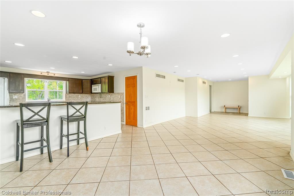 7841 Haggerty Road Belleville, MI 48111 - Photo 6 of 20