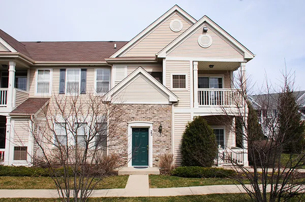 $1,900 | 2245 Aurora Drive, Unit 22, Pingree Grove, IL 60140