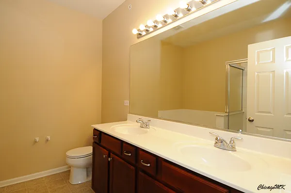 $1,900 | 2245 Aurora Drive, Unit 22, Pingree Grove, IL 60140