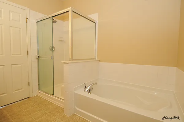 $1,900 | 2245 Aurora Drive, Unit 22, Pingree Grove, IL 60140