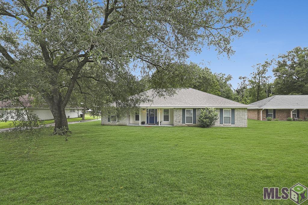 11052 Buxton Road St. Amant, LA 70774 - Photo 2 of 24