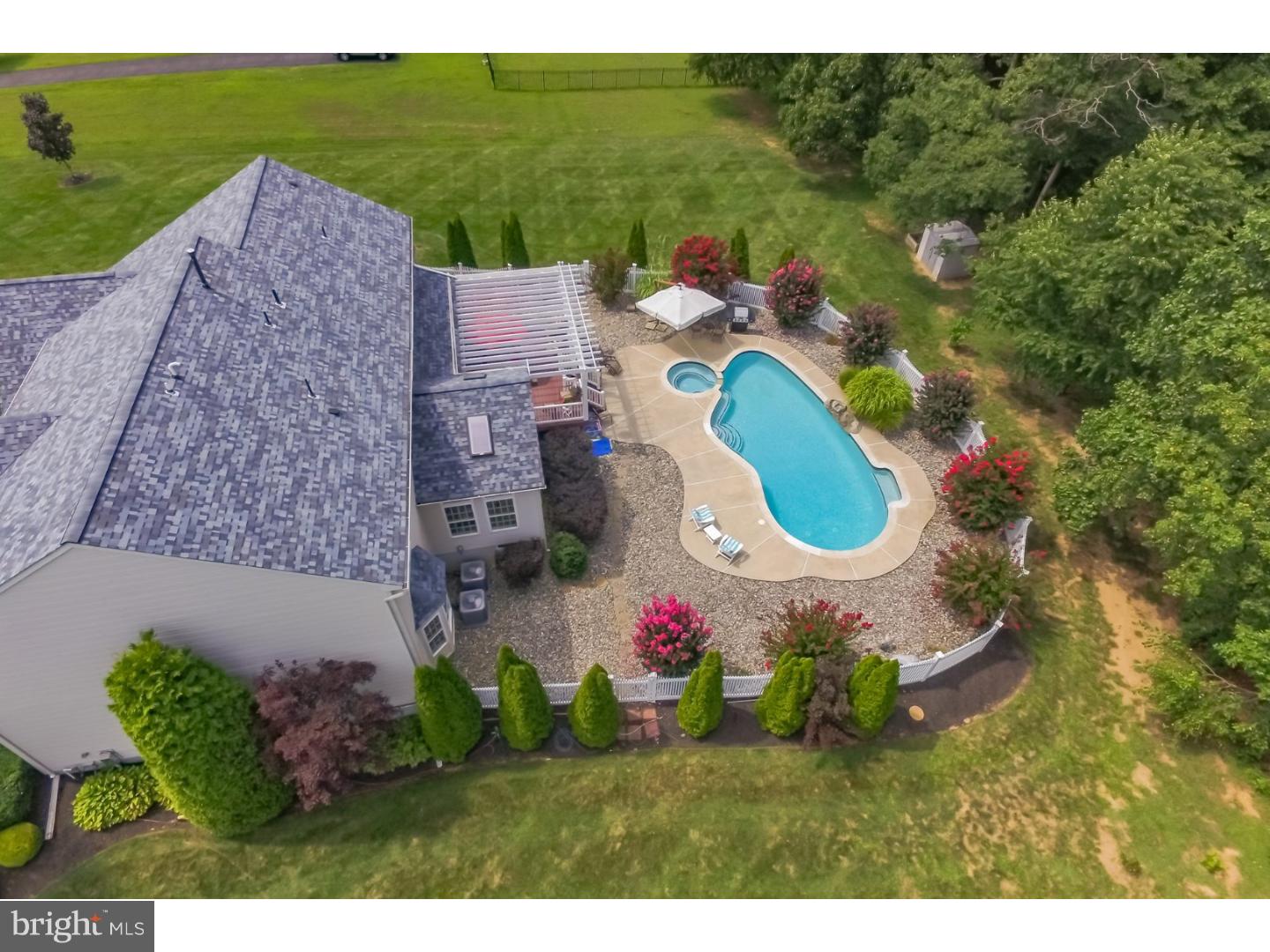 98 Quail Ridge Way Mickleton, NJ 08056 - Photo 3 of 25