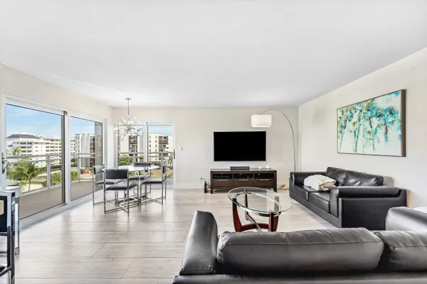 $4,000 | 1160 Hillsboro Mile, Unit 607, Hillsboro Beach, FL 33062