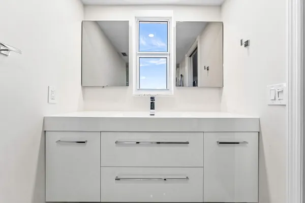 $4,000 | 1160 Hillsboro Mile, Unit 607, Hillsboro Beach, FL 33062