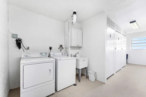 $4,000 | 1160 Hillsboro Mile, Unit 607, Hillsboro Beach, FL 33062