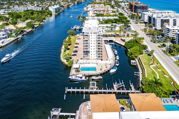 $4,000 | 1160 Hillsboro Mile, Unit 607, Hillsboro Beach, FL 33062