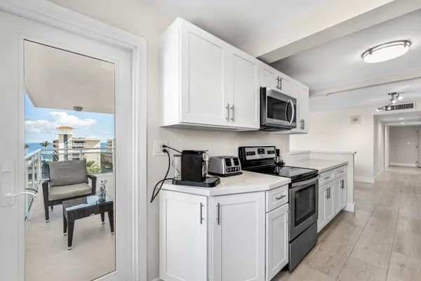 $4,000 | 1160 Hillsboro Mile, Unit 607, Hillsboro Beach, FL 33062