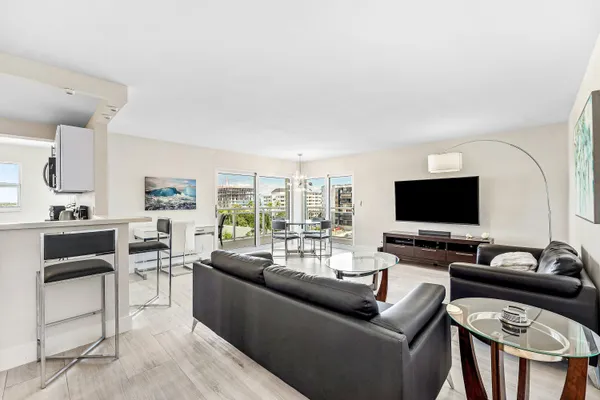 $4,000 | 1160 Hillsboro Mile, Unit 607, Hillsboro Beach, FL 33062