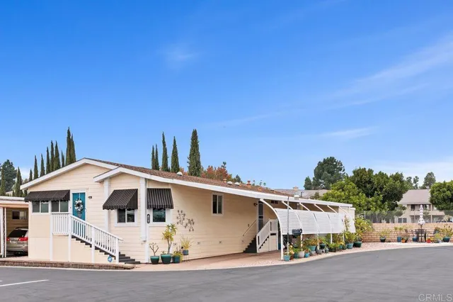 a view of a house with a outdoor space