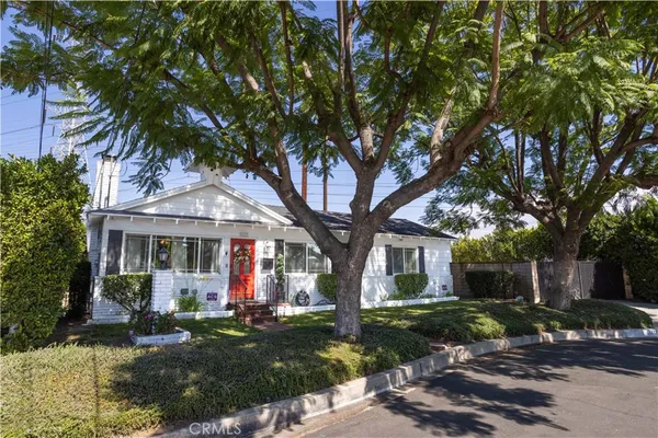 $1,049,000 | 11117 Sylvan Street, North Hollywood, CA 91606