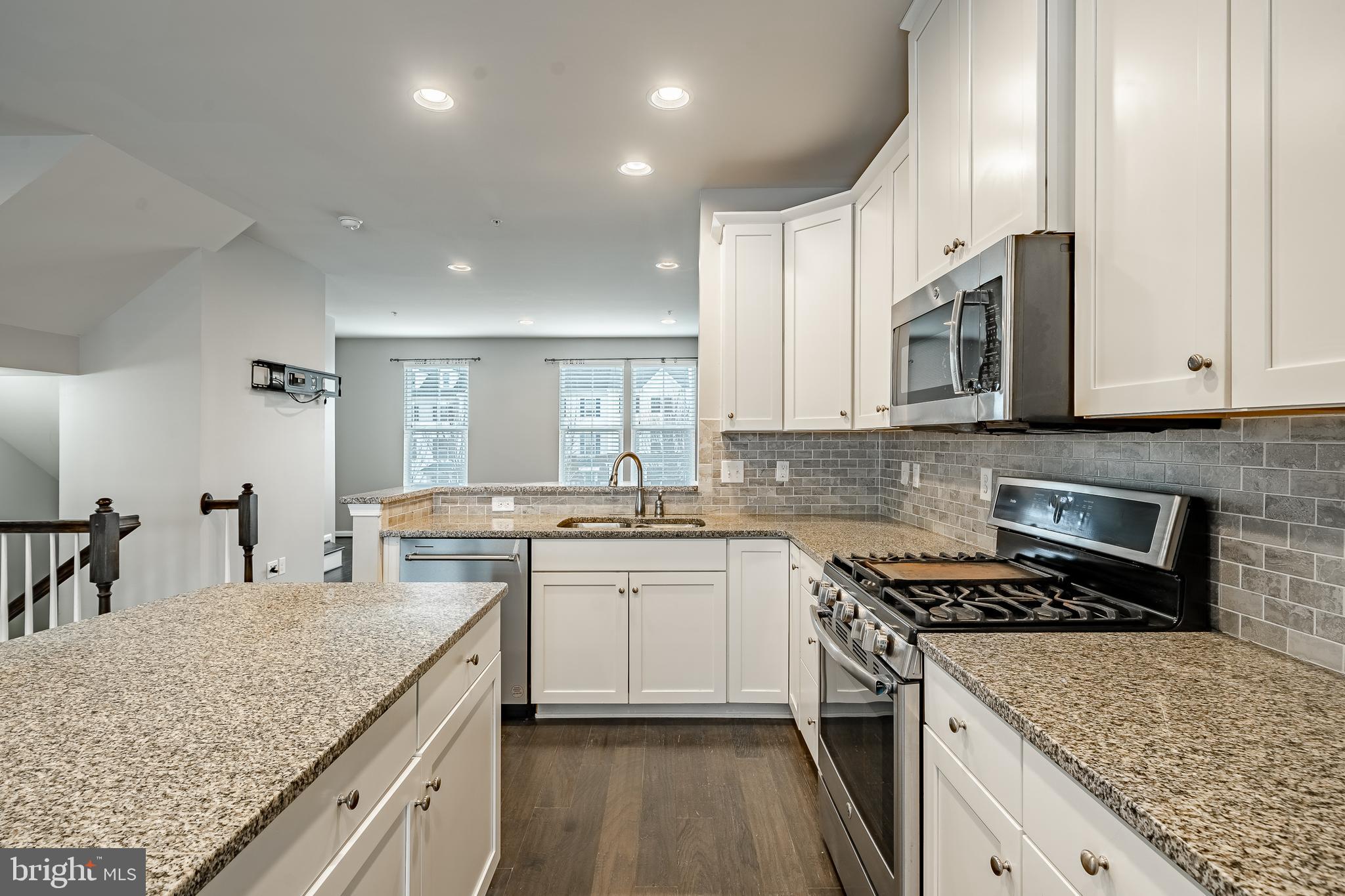 112 Patriots Path Malvern, PA 19355 - Photo 18 of 38 Granite counters