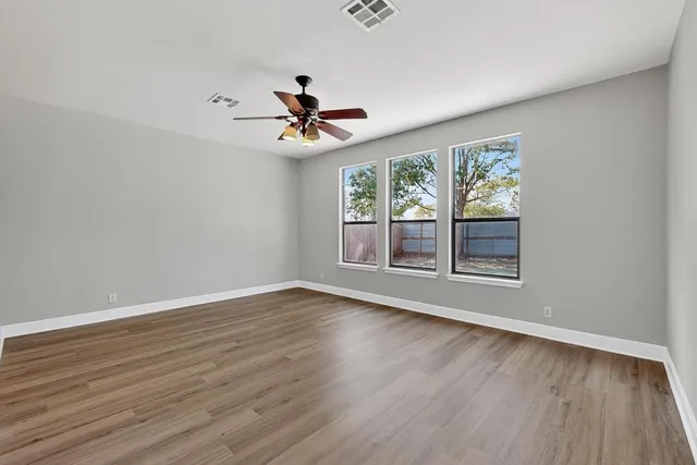 $264,900 | 221 Sunnyside Drive, Kyle, TX 78640