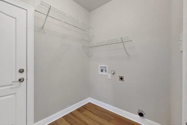 $264,900 | 221 Sunnyside Drive, Kyle, TX 78640