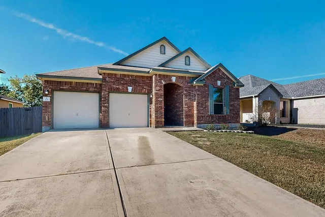 $264,900 | 221 Sunnyside Drive, Kyle, TX 78640