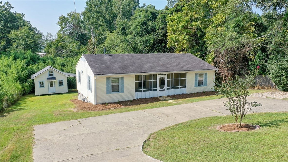 3107 Old Opelika Road Opelika, AL 36801 - Photo 3 of 27 Gallery Image 3