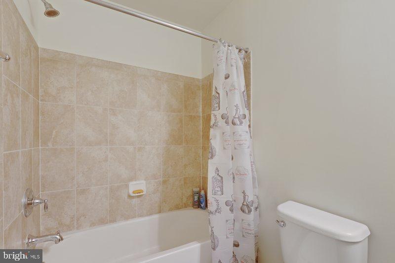 2966 Rittenhouse Circle, Unit 7 Fairfax, VA 22031 - Photo 17 of 20