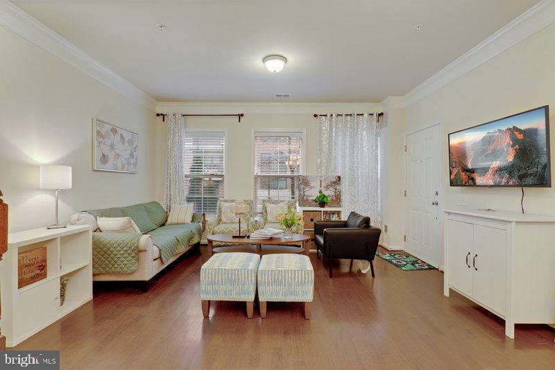 2966 Rittenhouse Circle, Unit 7 Fairfax, VA 22031 - Photo 3 of 20