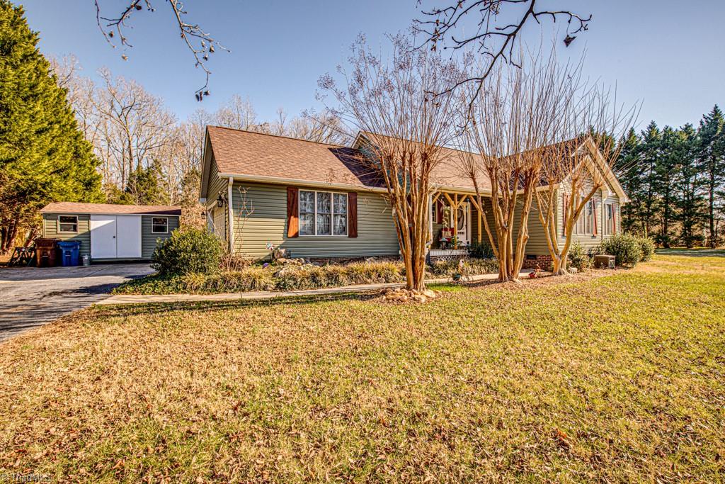 7159 Senepole Road Randleman, NC 27317 - Photo 7 of 37