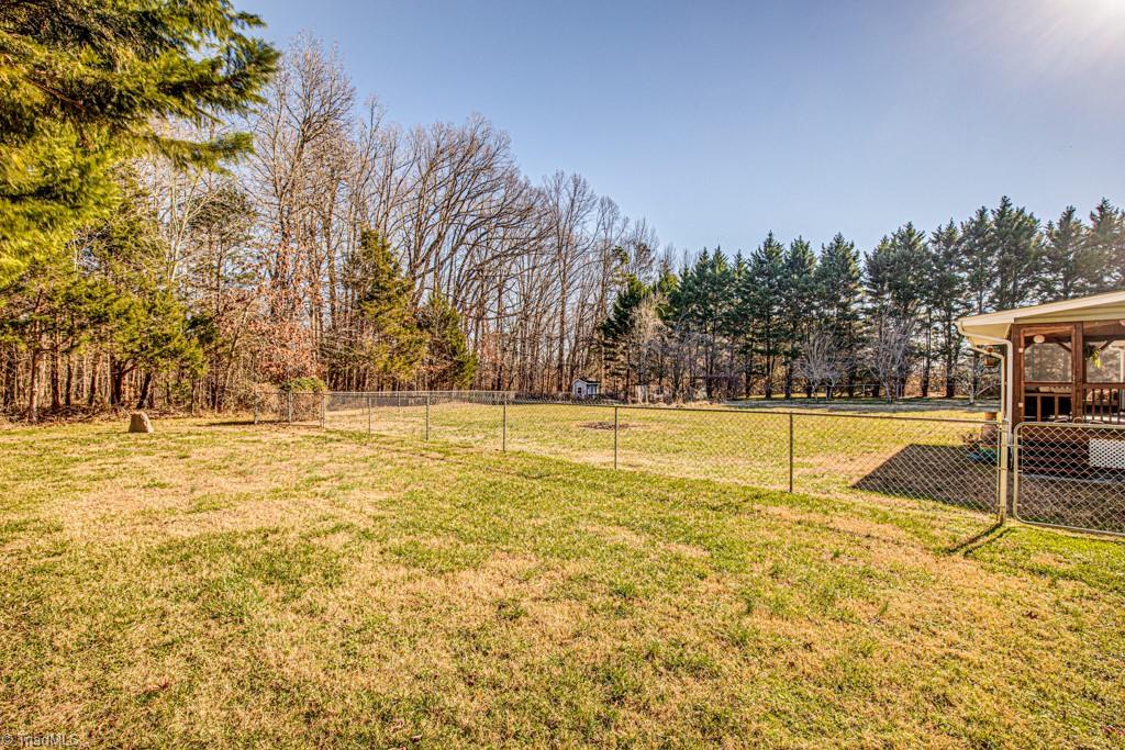 7159 Senepole Road Randleman, NC 27317 - Photo 9 of 37