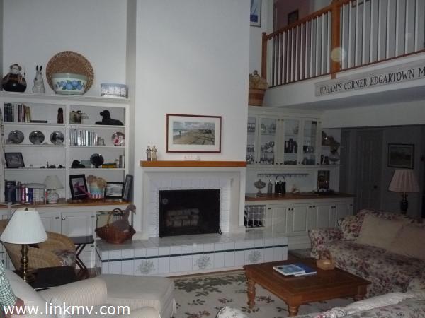 103 Marthas Road Edgartown, MA 02539 - Photo 3 of 20 http://d1qzqeyxiitrap.cloudfront.net/photos/20434/600/12530101.jpg