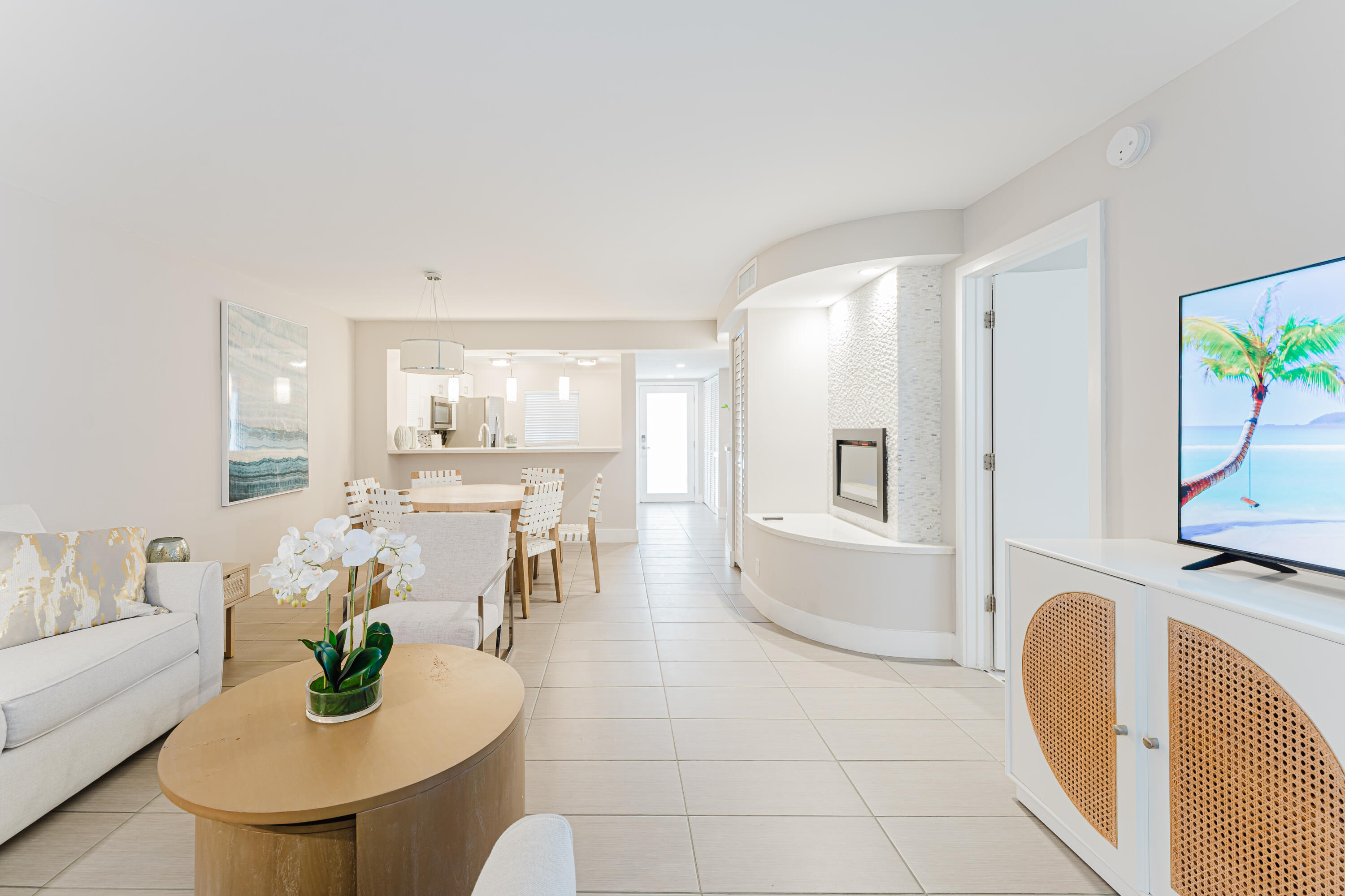 601 North Ocean Boulevard, Unit 102 Boca Raton, FL 33432 - Photo 6 of 10 601-102-8