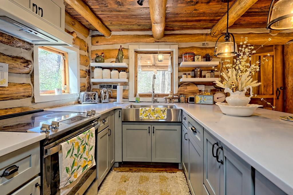 1092 Hunter Ridge Trail Clayton, GA 30525 - Photo 10 of 52