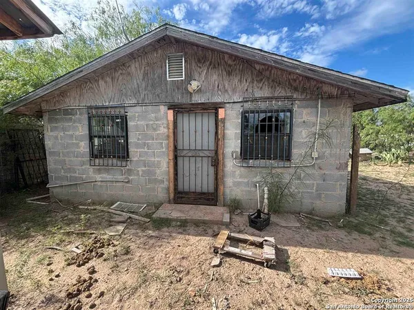 $60,000 | 402 Hernandez, Laredo, TX 78046
