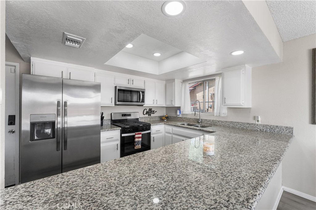 3472 West Roxbury Street Rosamond, CA 93560 - Photo 13 of 32
