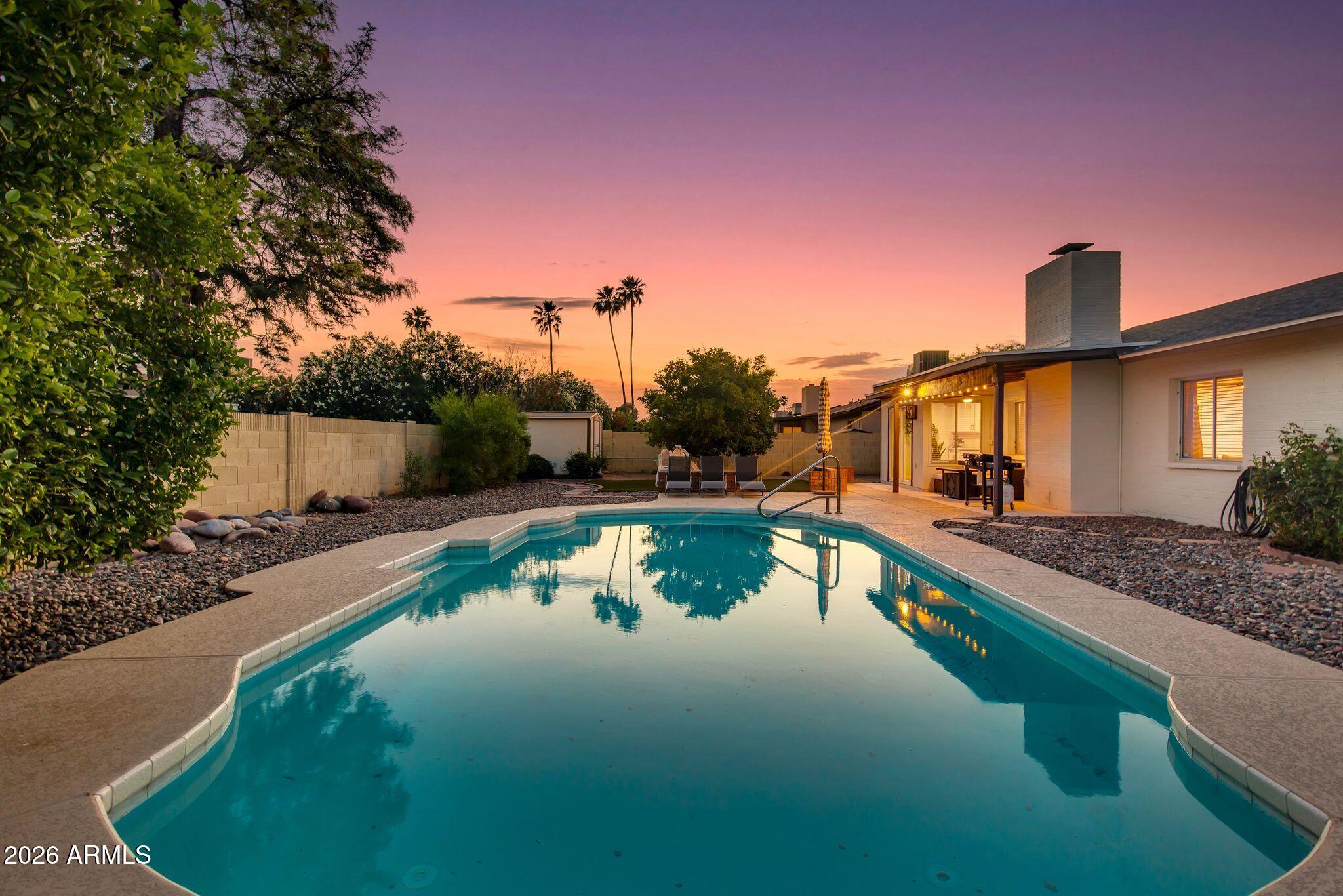 4835 East Presidio Road Phoenix, AZ 85032 - Photo 27 of 30 Large Diving Pool