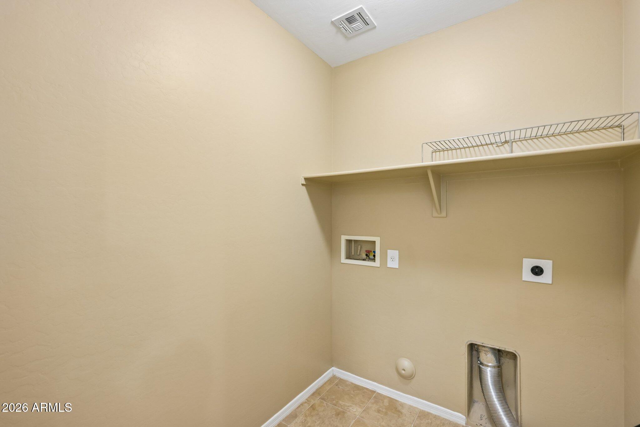 2330 East Pecan Road Phoenix, AZ 85040 - Photo 20 of 30 Laundry