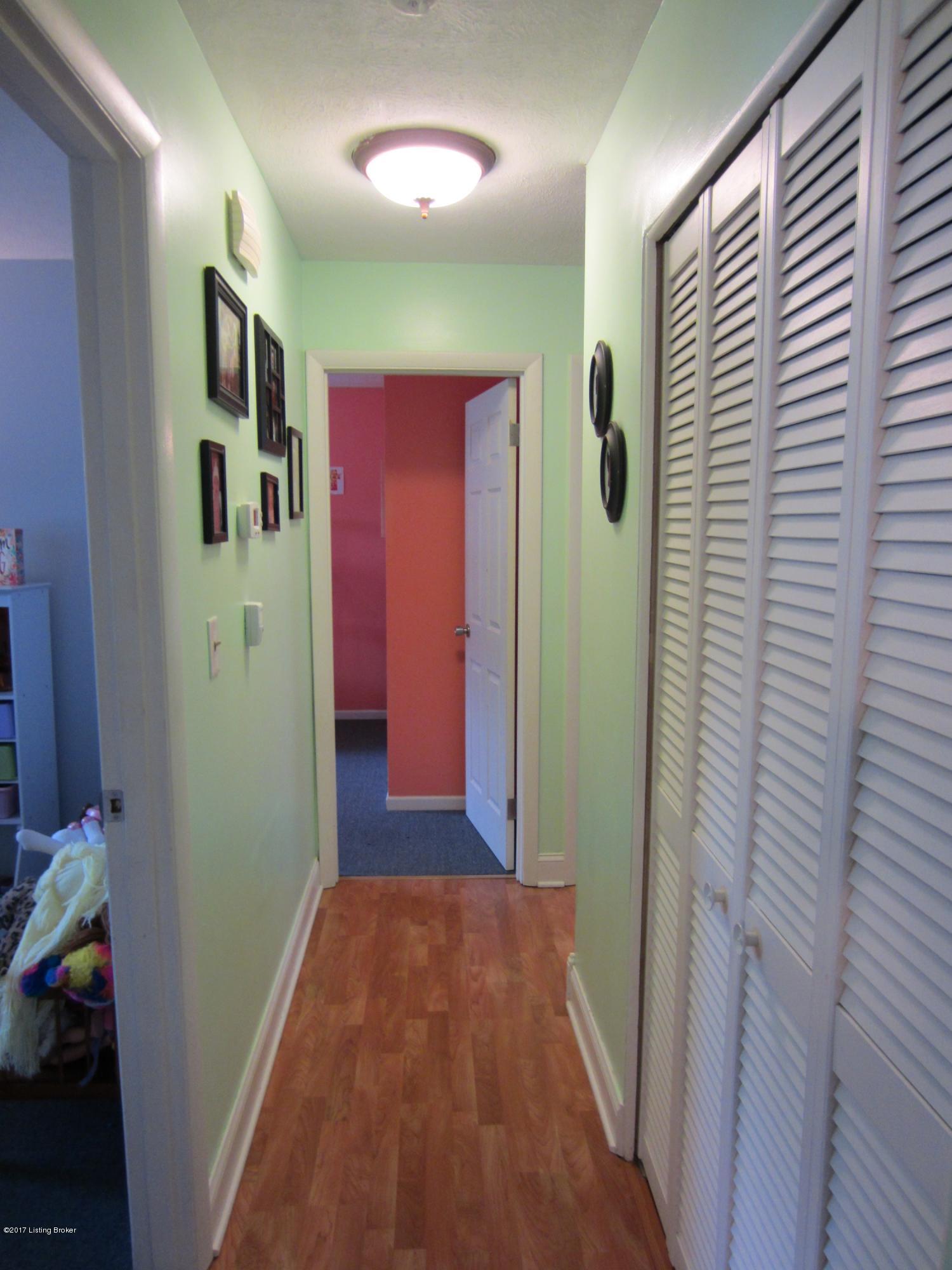 6712 Barbrook Road Louisville, KY 40258 - Photo 16 of 18 Hallway to Bedrooms