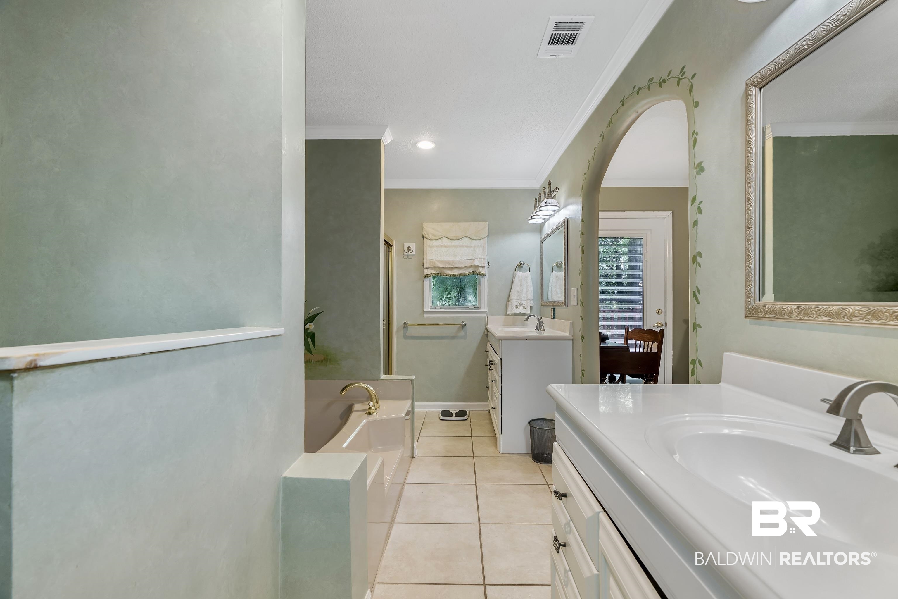 305 Beall Lane Daphne, AL 36526 - Photo 19 of 28 Primary Bath